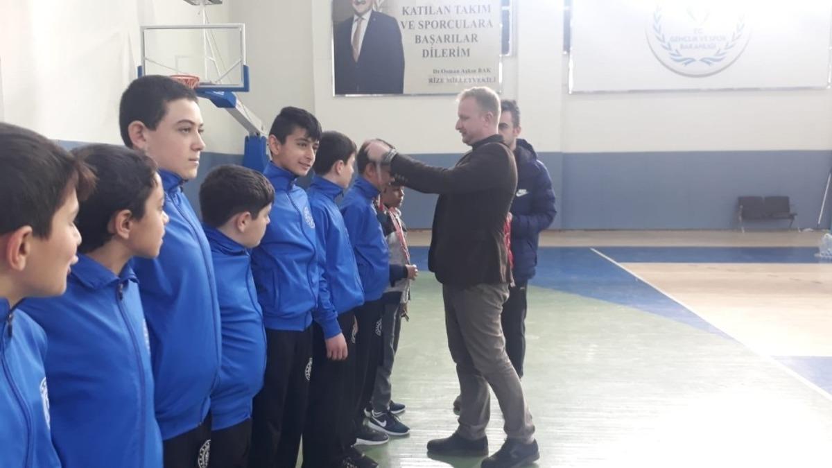 Ana ligde filenin dadaşları turladı