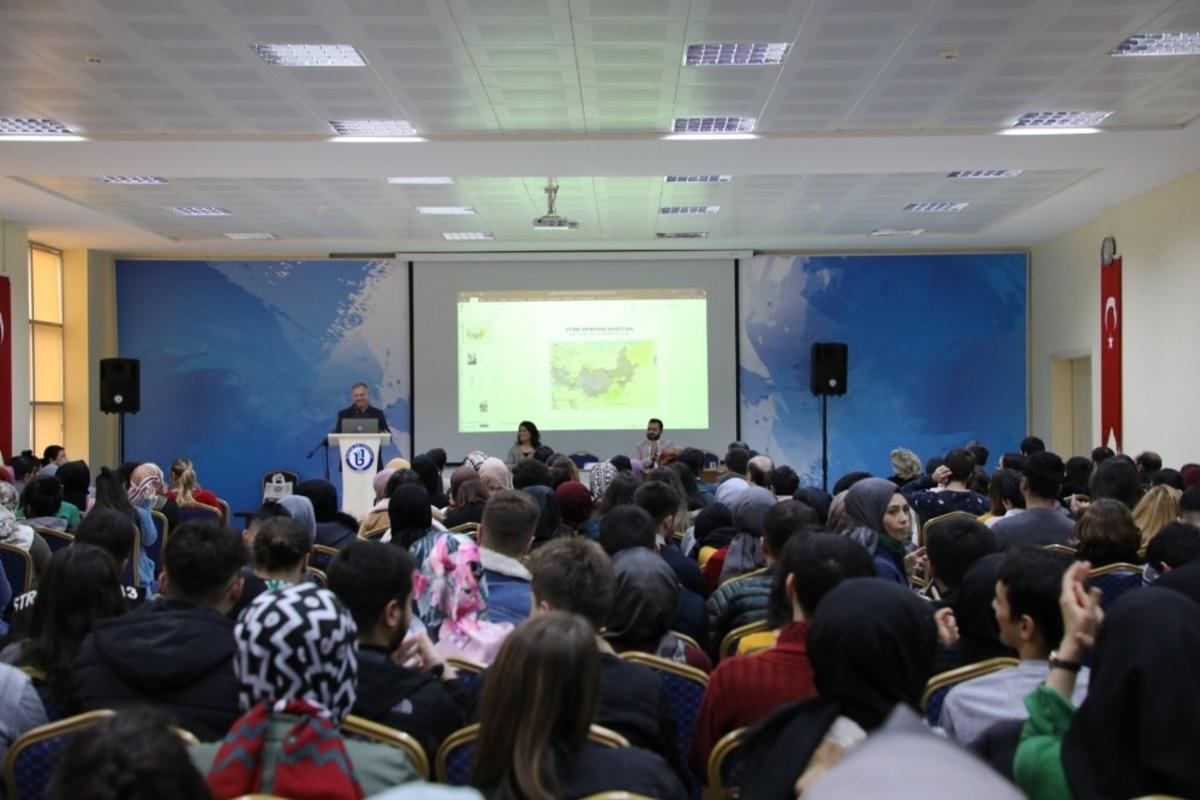 &lsquo;Cengiz Aytmatov ve T&uuml;rk D&uuml;nyası&rsquo; paneli ger&ccedil;ekleştirildi