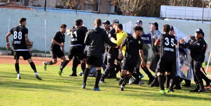 Salihli Belediyespor Kulübü’nden, Aliağa Futbol’a kınama G3