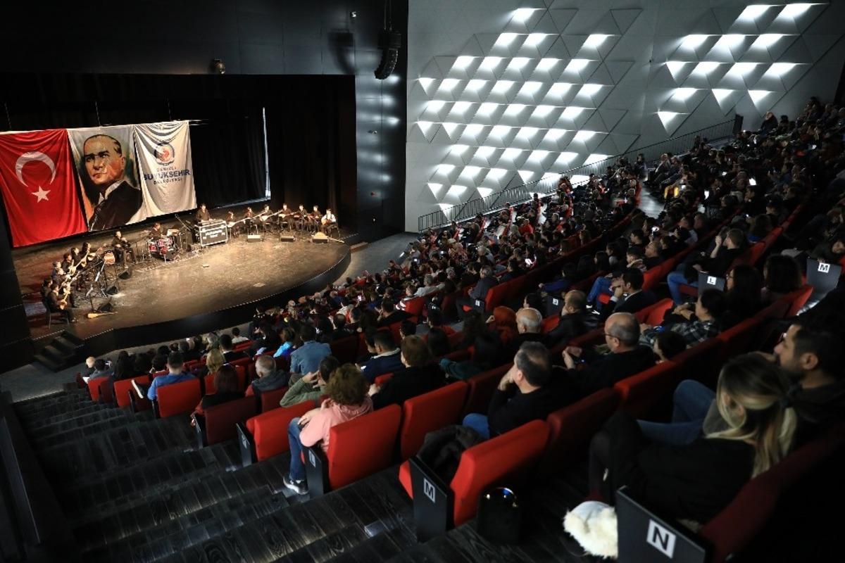 Kursiyerlerden g&ouml;z dolduran konser