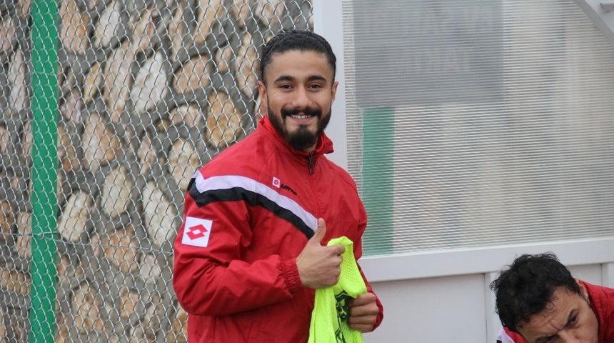Elazığspor’da Eren, 212 gün sonra formasına kavuştu