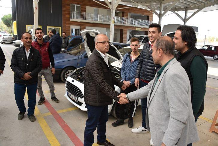 Salihli açık oto pazarı dolup taşıyor G4