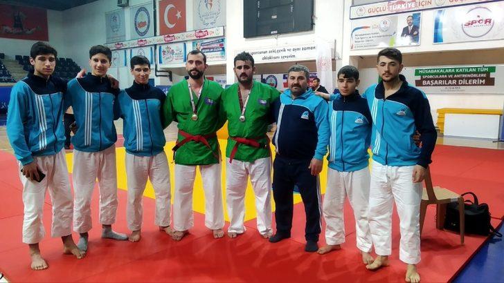 Eyyübiyeli sporcular şampiyonaya damga vurdu G2