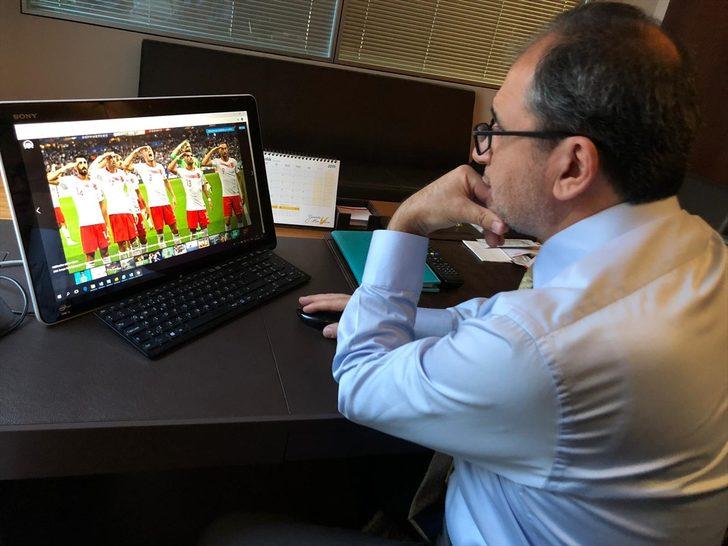 AK Parti Uşak Milletvekili Güneş AA'nın "Yılın Fotoğrafları" oylamasına katıldı G3