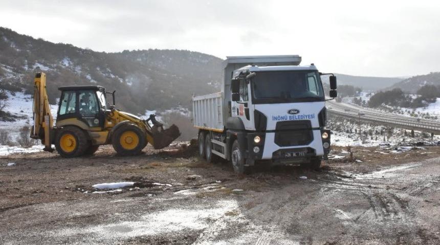 İn&ouml;n&uuml;&rsquo;de eski &ccedil;&ouml;p depolama alanı ağa&ccedil;landırılıyor