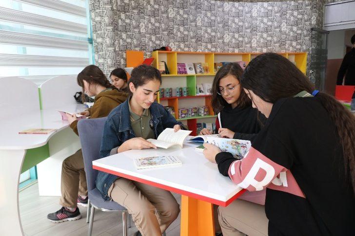 Aksaray’da okullarda açılan kütüphaneler öğrencilerin vizyonunu geliştiriyor G4
