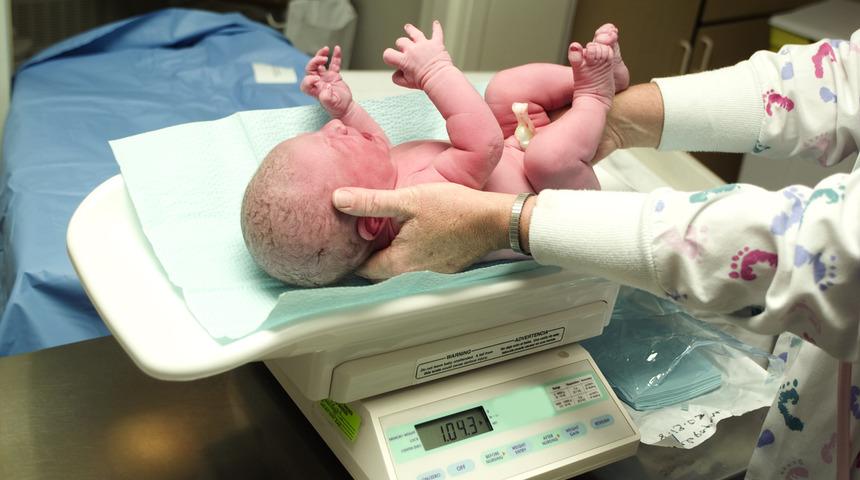 Ortalama kilonun altında doğan erkek bebeklerde kısırlık riski daha yüksek