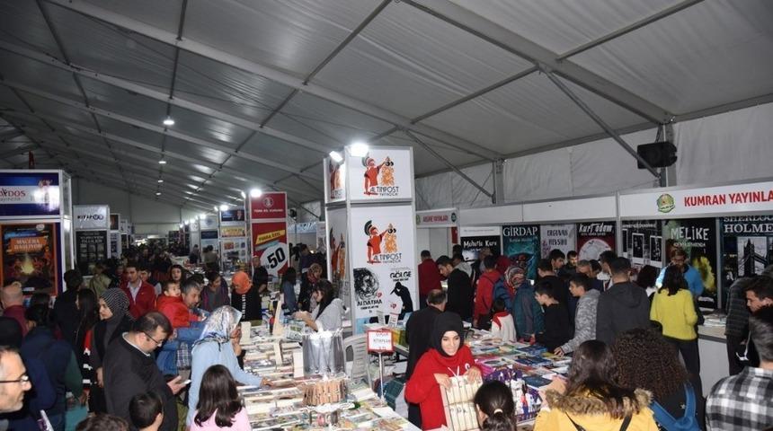 Osmaniye Belediyesi Kitap Fuarı, 105 bin 500 ziyaret&ccedil;i ağırladı