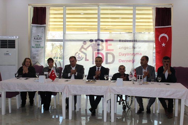 Kilis’te engellilere tekerlekli sandalye dağıtıldı G2