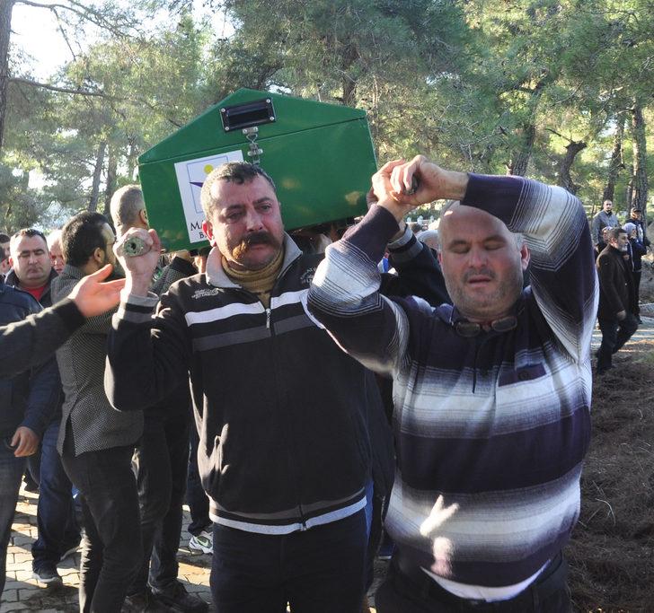 Otomobil takla attı: 3 ölü, 2 yaralı (5) G4