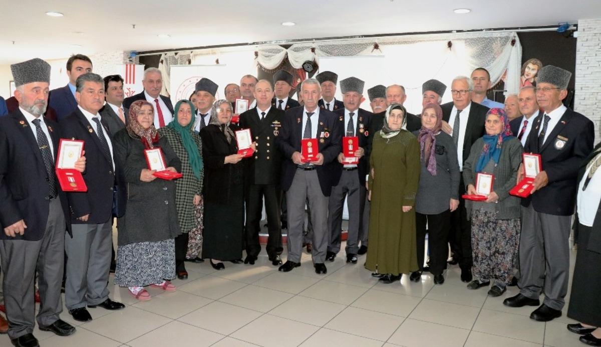 27 Kıbrıs gazisine Milli M&uuml;cadele Madalyası verildi