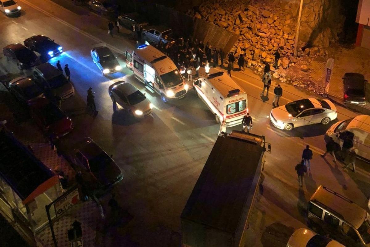 G&uuml;m&uuml;şhane&rsquo;de trafik kazası: 1 ağır yaralı