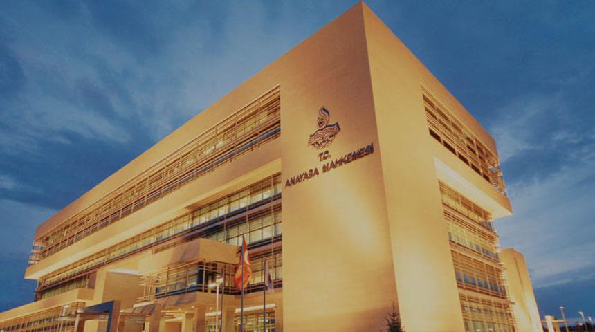 Anayasa Mahkemesi &uuml;&ccedil; siyasi parti hakkında savcılığa su&ccedil; duyurusunda bulunacak