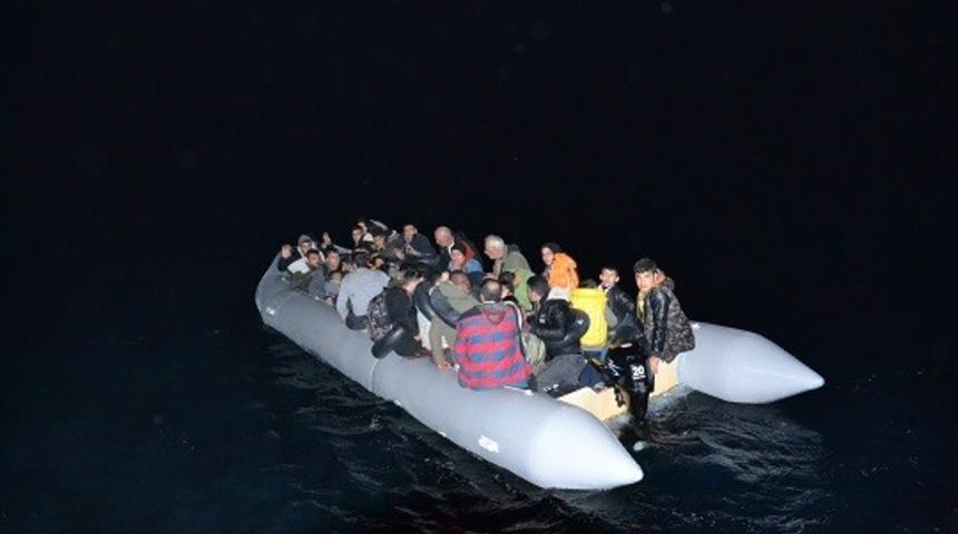 Kuşadası&rsquo;nda 47 d&uuml;zensiz g&ouml;&ccedil;men yakalandı