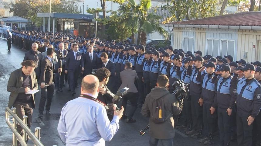 İBB Başkanı Ekrem İmamoğlu'nun Zabıta Daire Başkanlığı ziyaretindeki g&ouml;r&uuml;nt&uuml;ler sosyal medyada olay oldu!