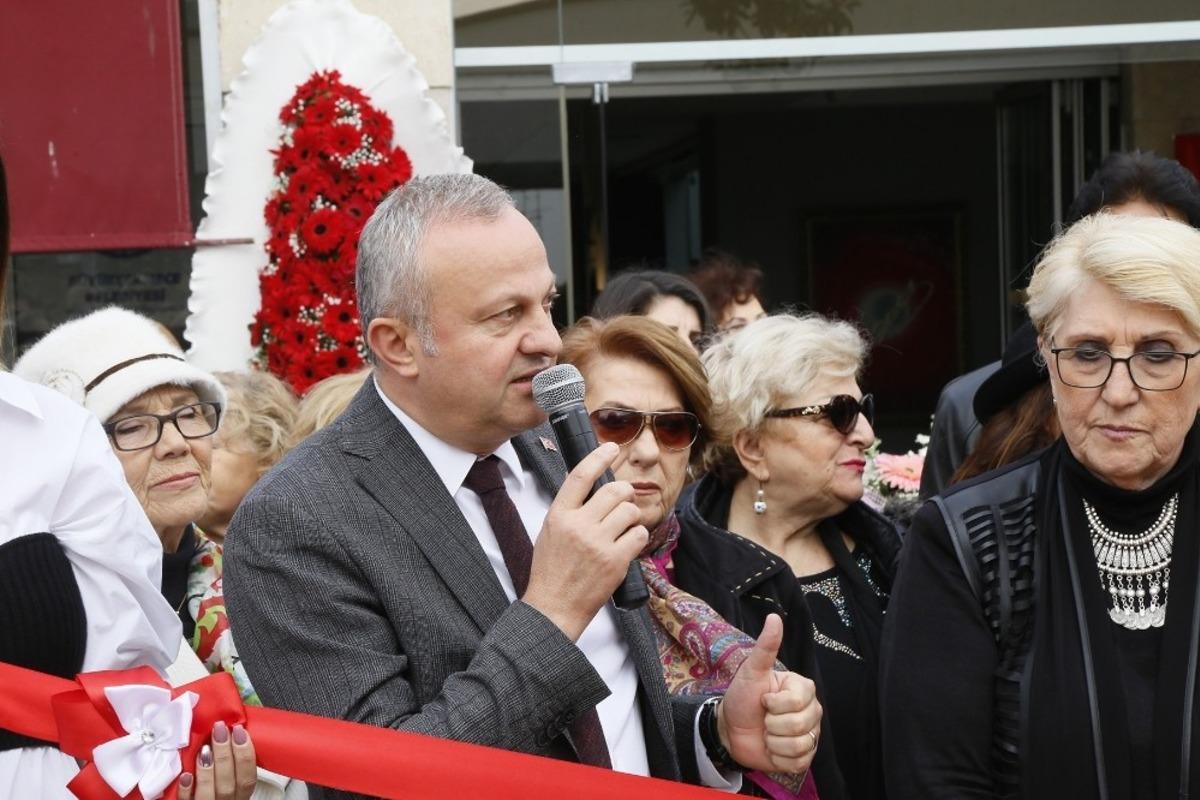 &lsquo;Azmin Zaferi&rsquo; B&uuml;y&uuml;k&ccedil;ekmece&rsquo;de sergilendi