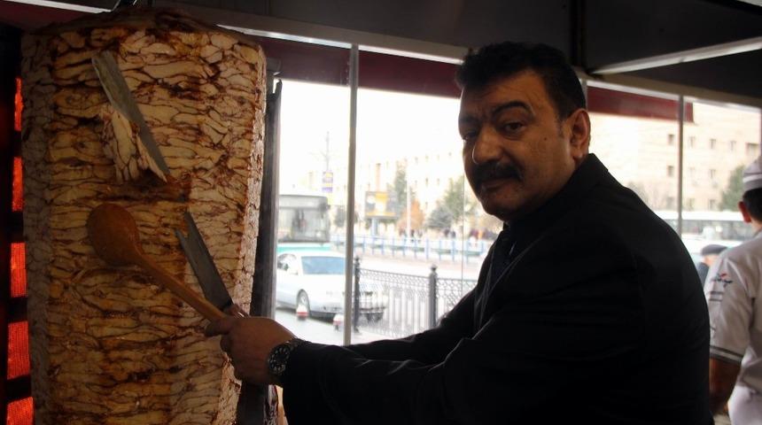 Kayseri Lokantacılar ve Pastacılar Odası Başkanı Aydemir&rsquo;den tavuk d&ouml;ner a&ccedil;ıklaması