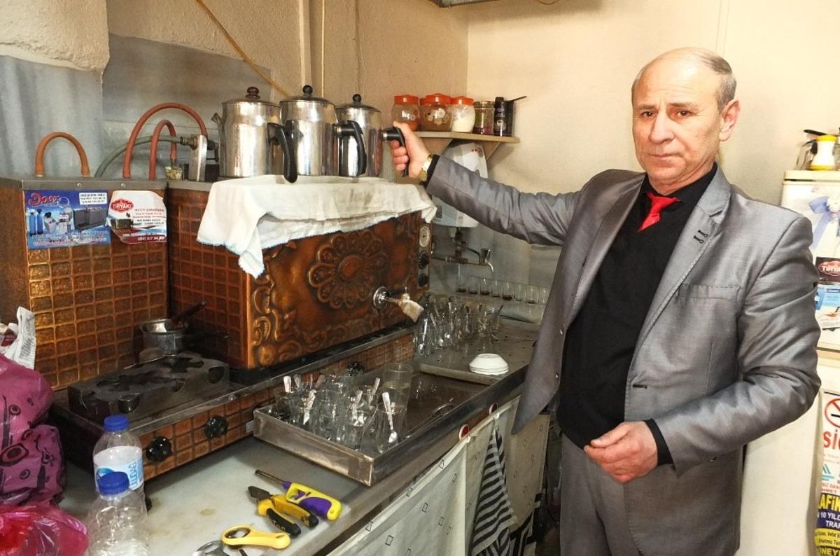 (&Ouml;zel) 40 yıldır takım elbise ile &ccedil;aycılık yapıyor