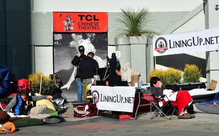 Star Wars hayranları sinema salonu önünde kamp kurdu G1