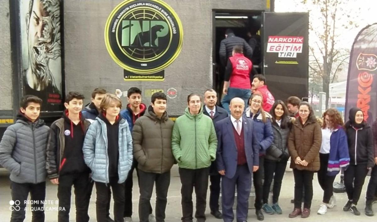 M&uuml;d&uuml;r Başyiğit Narkotik Eğitim Tırı&rsquo;nı ziyaret etti