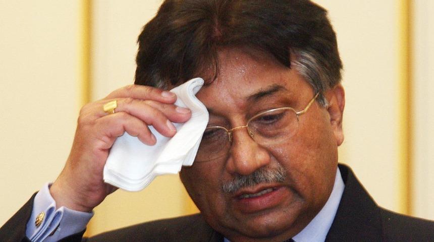 Pervez M&uuml;şerref vatana ihanetten su&ccedil;lu bulundu ve idam cezasına &ccedil;arptırıldı