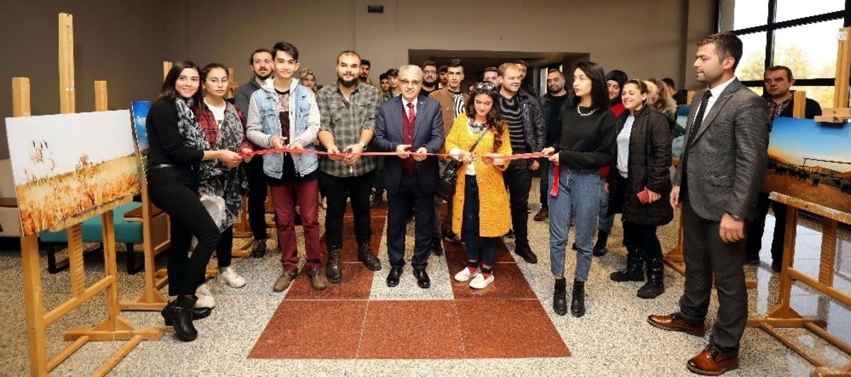 &Uuml;niversite &ouml;ğrencilerinden fotoğraf sergisi