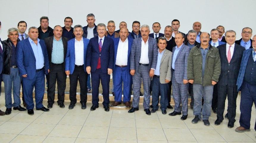 Merkez köy muhtarlarından Başkan Akay’a 65. kampanyadaki başarı dolayısıyla teşekkür ziyareti