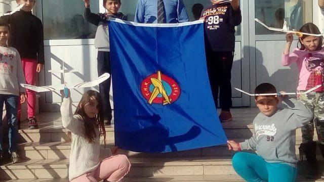 Tosya İlkokulunda Model Uçak Kursu tamamlandı
