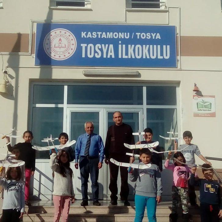 Tosya İlkokulunda Model Uçak Kursu tamamlandı G4