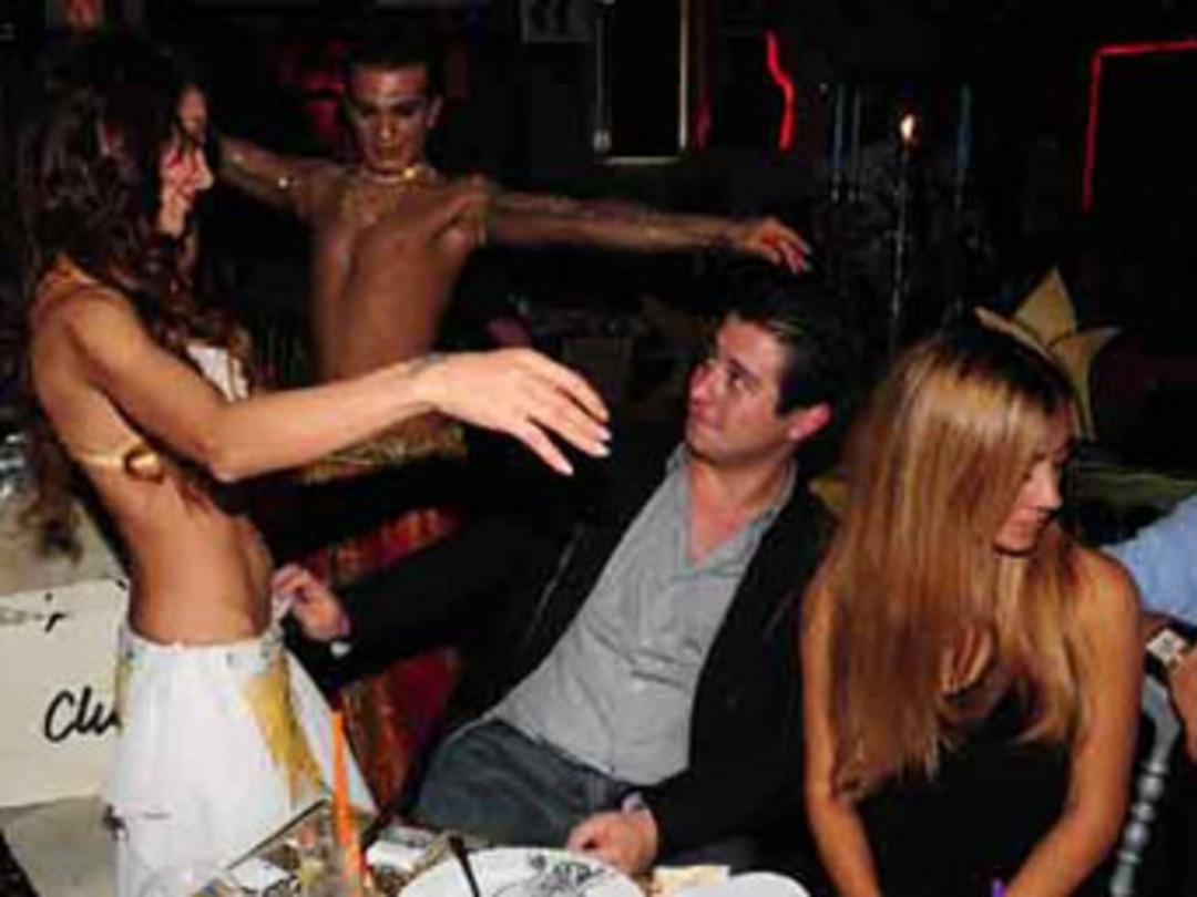 Junior Ağa'ya s&uuml;rpriz parti