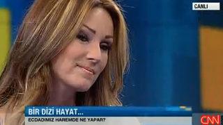 Pınar Altuğ'a türban tepkisi