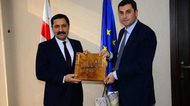 Vali Mustafa Masatlı, berberindeki heyetle birlikte Gürcistan’ın Samtskhe-Javakheti bölgesine resmî ziyaret gerçekleştirdi