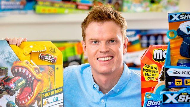 Üniversiteyi terk etti, dev bir oyuncak imparatorluğunun sahibi oldu