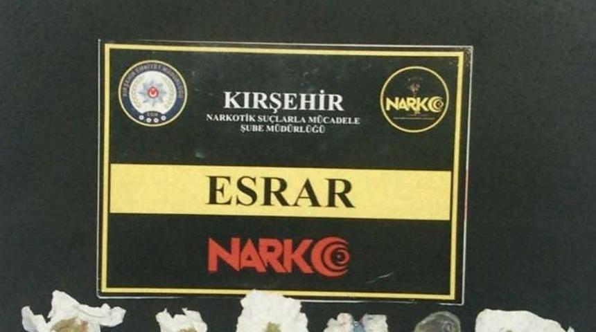 Zehir taciri bir kişi g&ouml;zaltına alındı