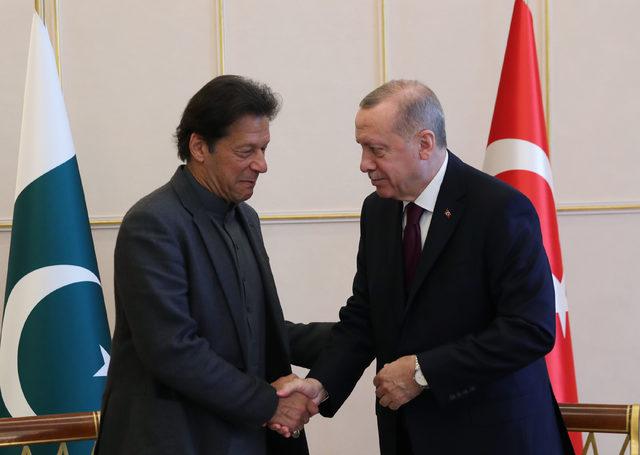 Erdoğan, Pakistan Başbakanı İmran Han ile görüştü