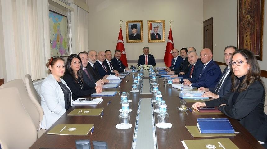 Aile ve kadına karşı şiddetle m&uuml;cadele toplantısı