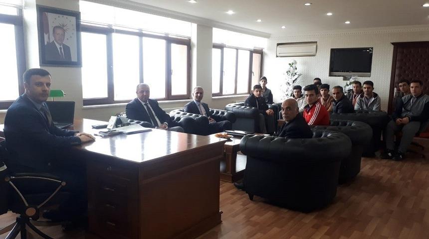 Malatya birincisi G&uuml;reş&ccedil;ileri tebrik