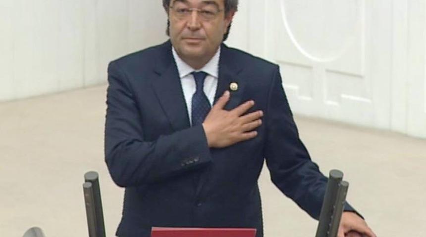 İYİ Parti Kayseri Milletvekili Dursun Ataş, "İncesu Belediye Başkanı kendi menfaat, &ccedil;ıkar ve siyasi ikbali i&ccedil;in AKP&rsquo;ye ge&ccedil;miştir"