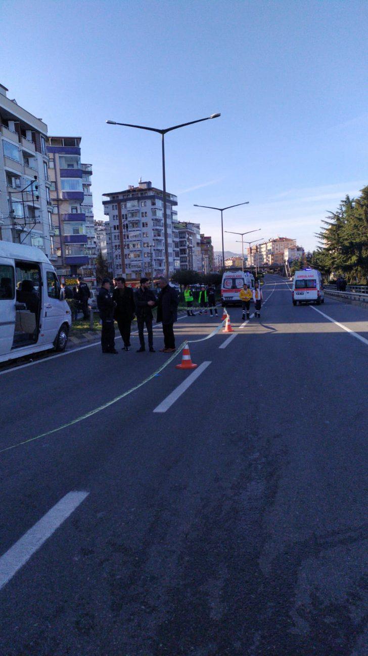 Trabzon'da TIR, yolcu minibüsüne çarptı: 2 ölü, 20 yaralı G3