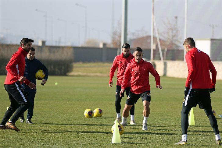 Kayserispor Teknik Direktörü Bülent Uygun: "Allah'ın izniyle düşmeyeceğiz" G4