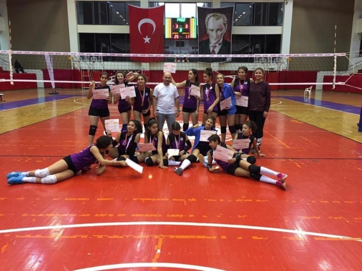 Isparta&rsquo;daki Voleybol Ana Lig Grup M&uuml;sabakalarında &ccedil;eyrek final vizesini alan iller belli oldu