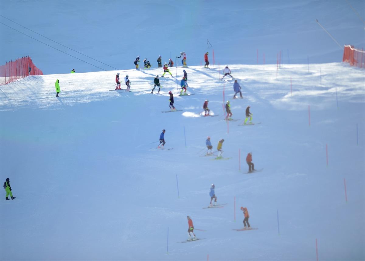 G&Uuml;NCELLEME - Alp Disiplini Uluslararası Murat Dedeman FIS Kupası