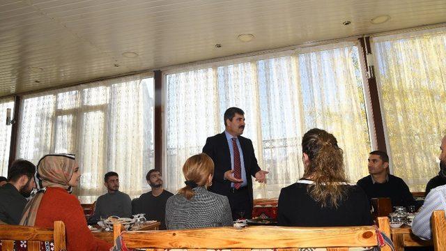 Başkan Asya, öğrencilerle tecrübelerini paylaştı