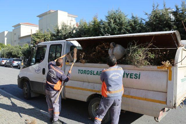 Toroslar’da ’Sokakta Temizlik Var Projesi’ devam ediyor