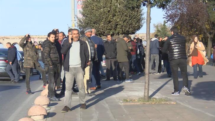 İBB'nin çatısında intihar girişimi G4