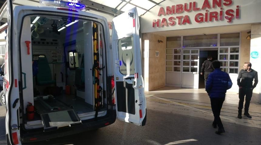 Ava &ccedil;ıktığı arkadaşını yaraladı