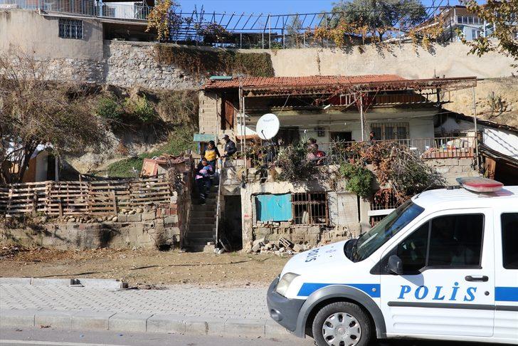 GÜNCELLEME - Denizli'de annesinin terk ettiği 3 aylık bebek koruma altına alındı G3