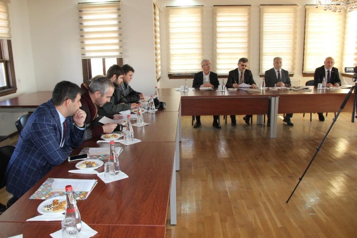 Rekt&ouml;r Karadağ&rsquo;dan yanan konakla ilgili a&ccedil;ıklama