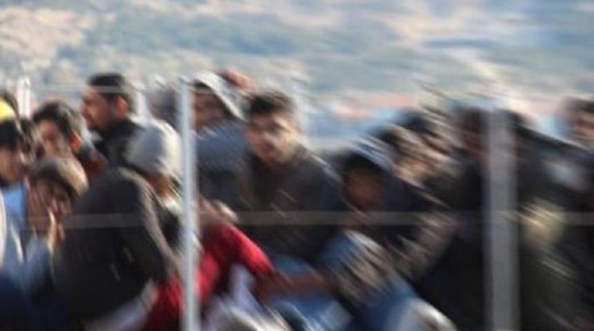Balıkesir'de 44 d&uuml;zensiz g&ouml;&ccedil;men yakalandı