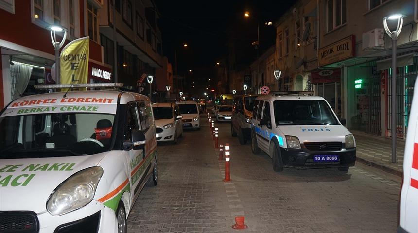 Balıkesir'de pompalı t&uuml;fekle &ouml;ld&uuml;r&uuml;len kadının katil zanlısı tutuklandı